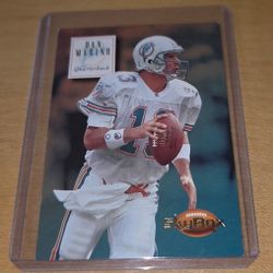 Dan Marino 1994 SkyBox Premium #90 Miami Dolphins
