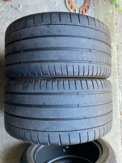 2) 285/30/20 Michelin Pilot Super Sport ZP Tires  Run Flats  Came off a Corvette  Tread measures 6/32  DOT 3513  $250 for Both  I carry other sizes as