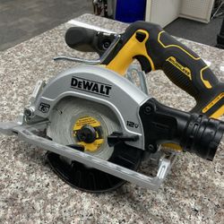 Dewalt 12v Brushless Xtreme Sub-compact Series 5-3/8” Cordless Circular Saw 