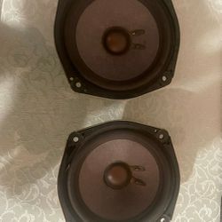 Bose 6 1/2 Speakers