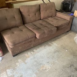 COUCH 
