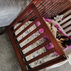 Adjustable Height Wooden Baby/infant Crib Used.
