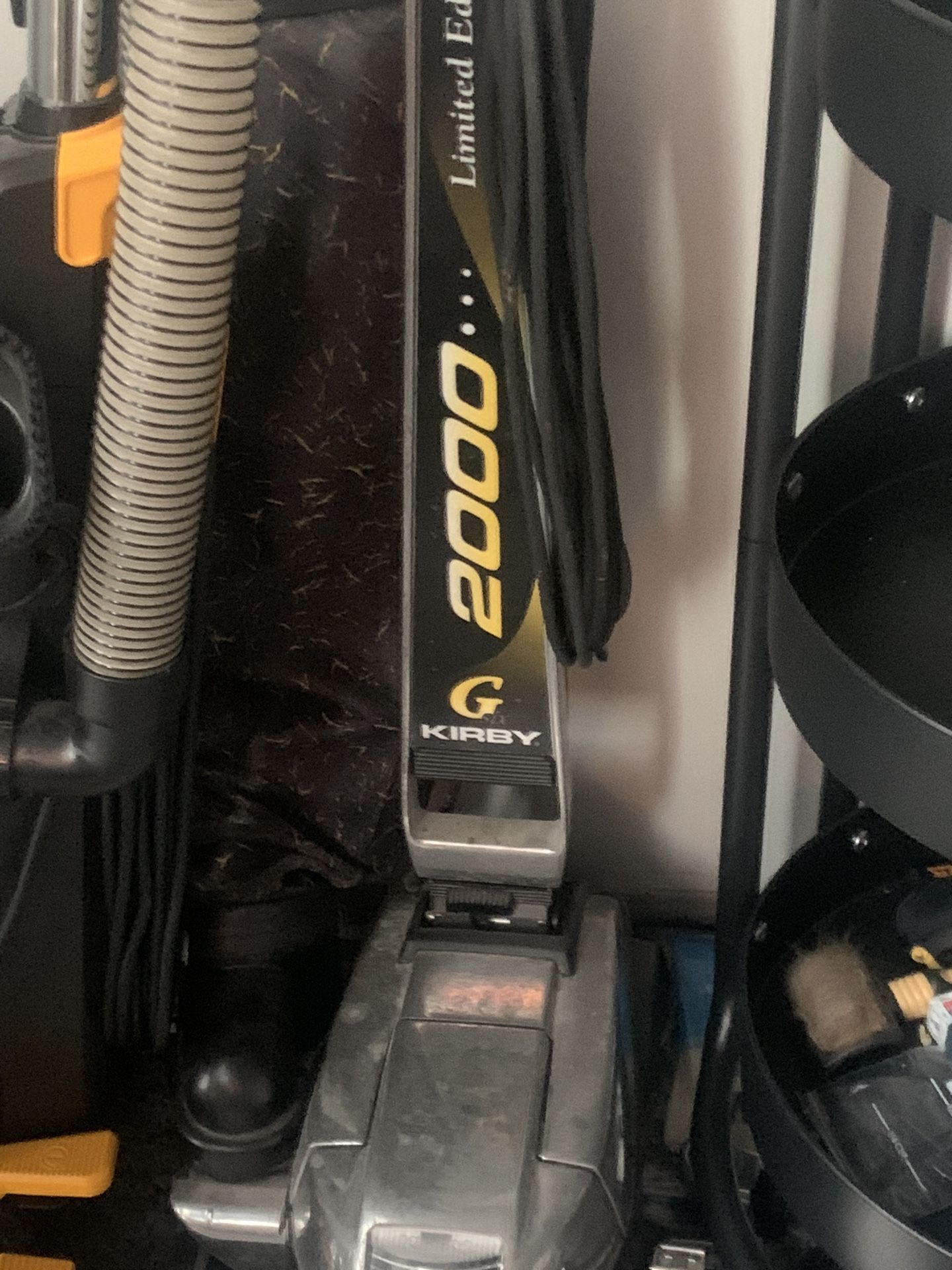 Kirby Vacuum G 2000