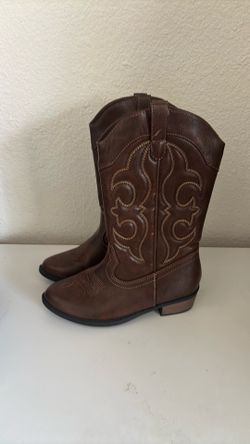 Cowgirl boots size 2