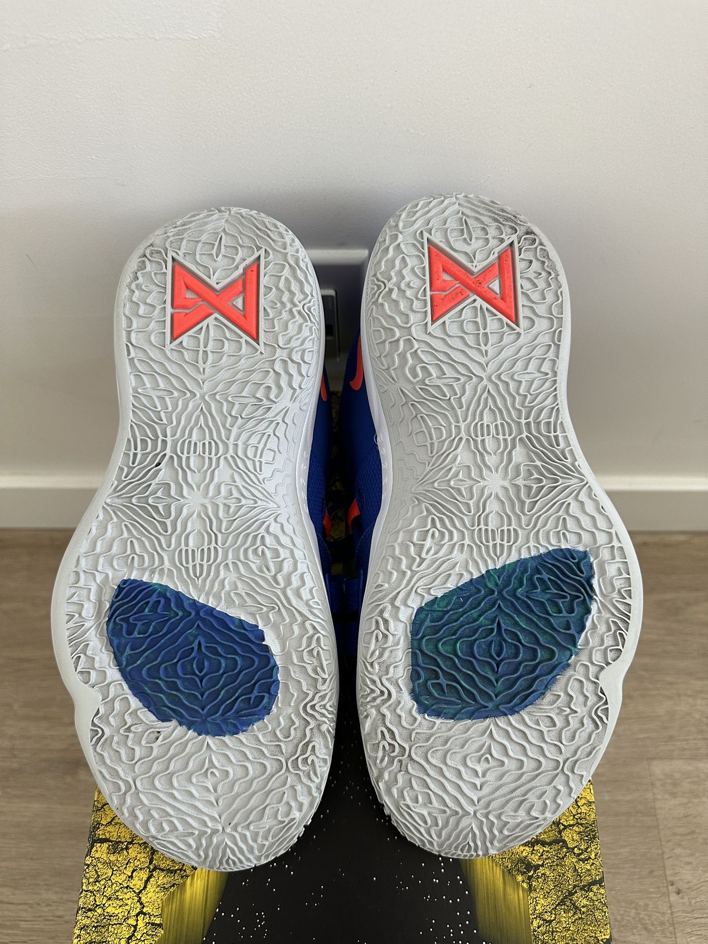 Nike PG Men's Size Lightly Used Only In Indoor