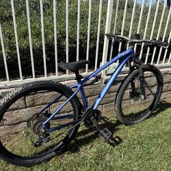 Used - 2018 Women’s Bike Specialized Pitch