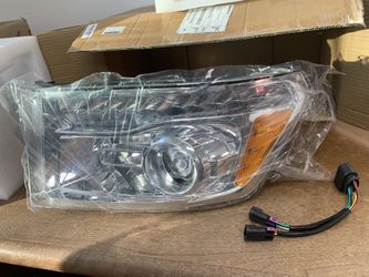 Dodge Ram 1(contact info removed)-3500 Headlight H&D Right Side Fit 13/18