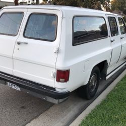 1991 Chevy Suburban 