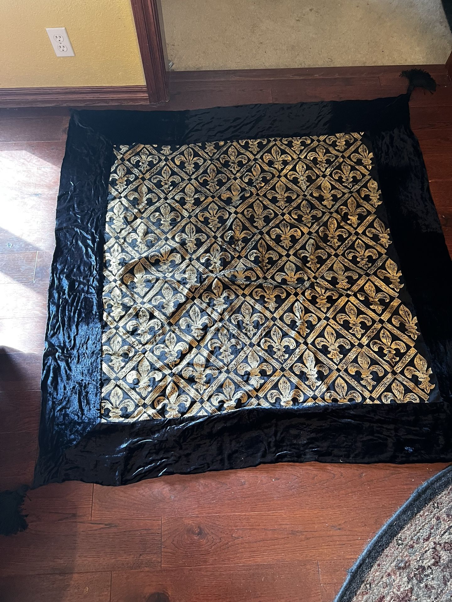 Table or Couch Throw (made From India)