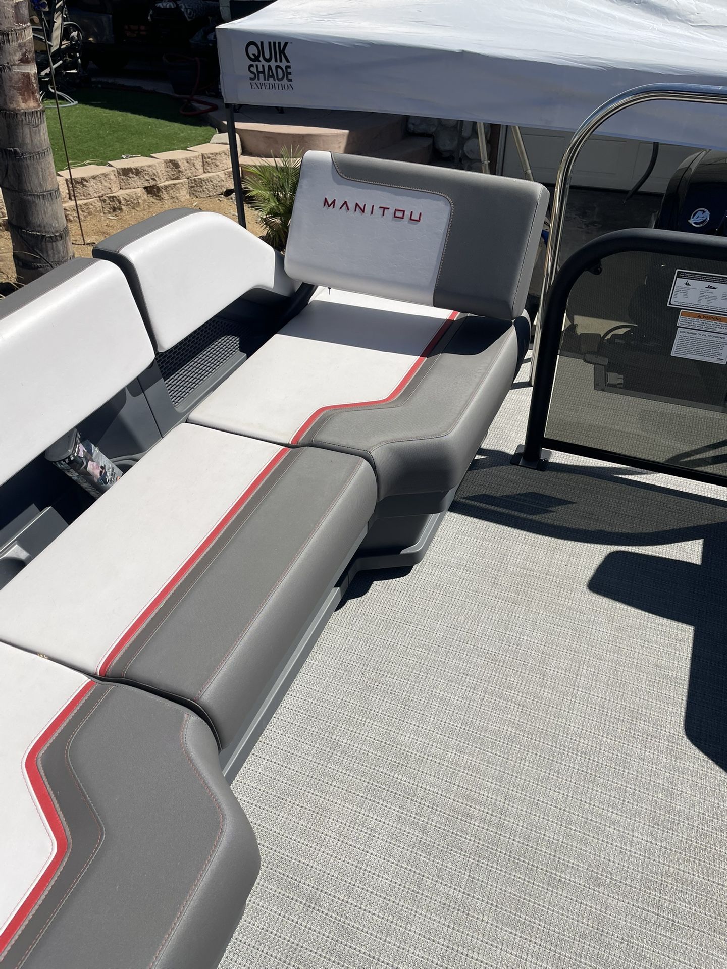 2024 Manitou Tritoon Pontoon 