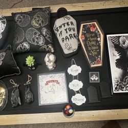 Halloween Decor Lot