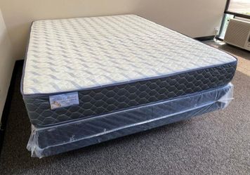 Queen Supreme Ortho Matres Andboxspring!!