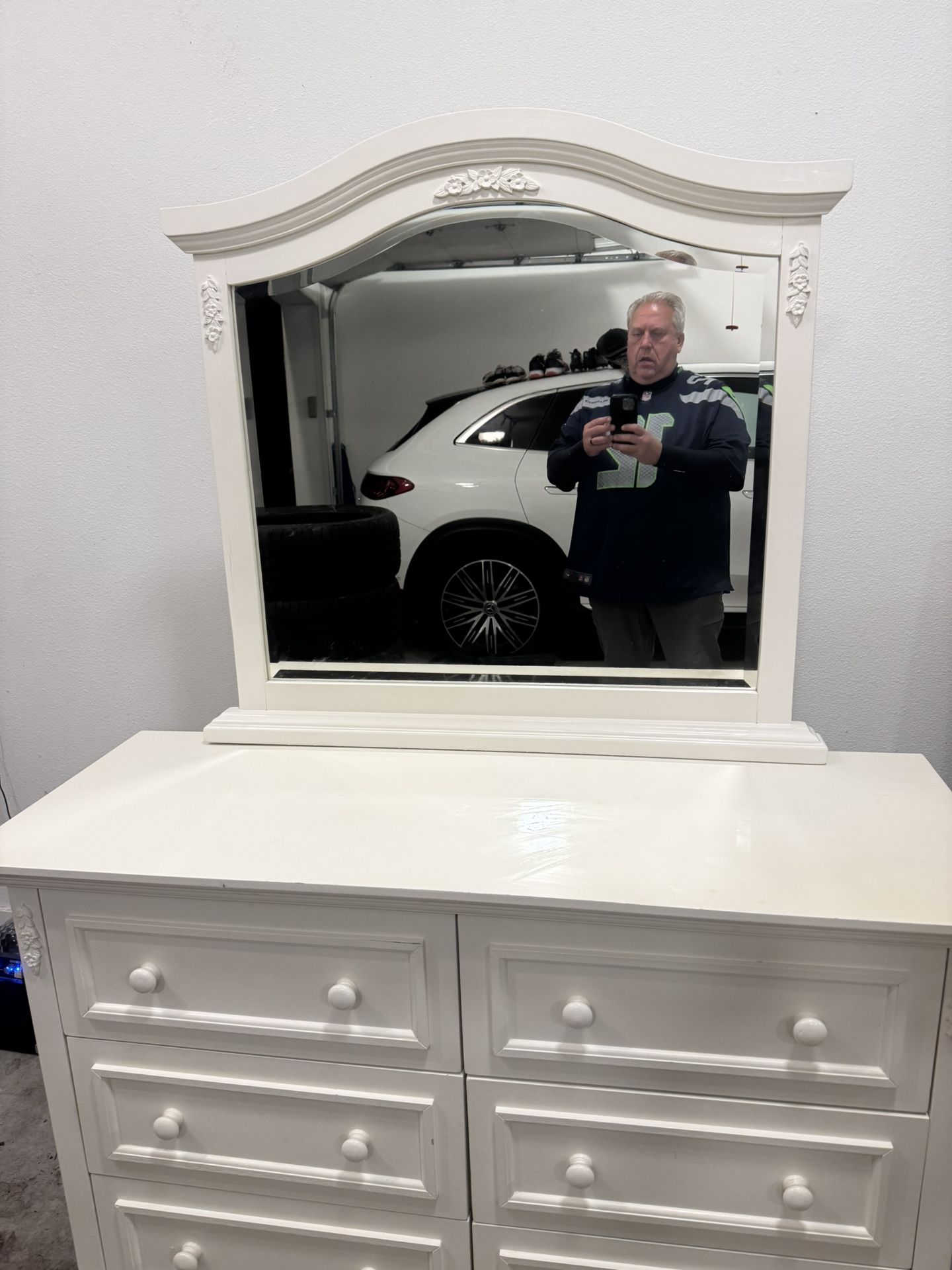 Cafe Kid Dresser With Mirror