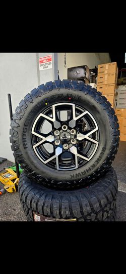 17" CHEVY rims w/ 265-70R17 tires