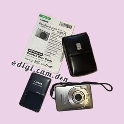 LIKE NEW Canon Powershot ELPH SD750 Digital Y2K Camera Bundle with charger, battery, carrying case