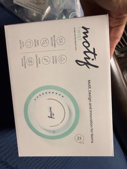 Motif electric breast pump