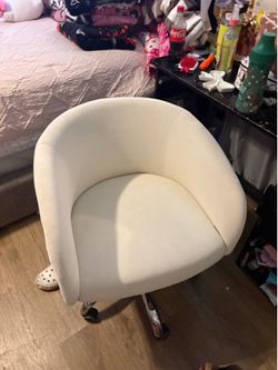 Vanity chair