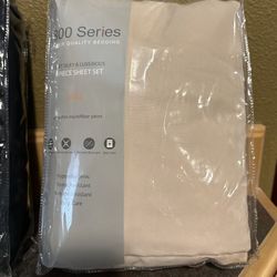 Premium Quality Full-Size Sheet Set 1800 Series