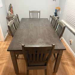 Dinning Table Like New 