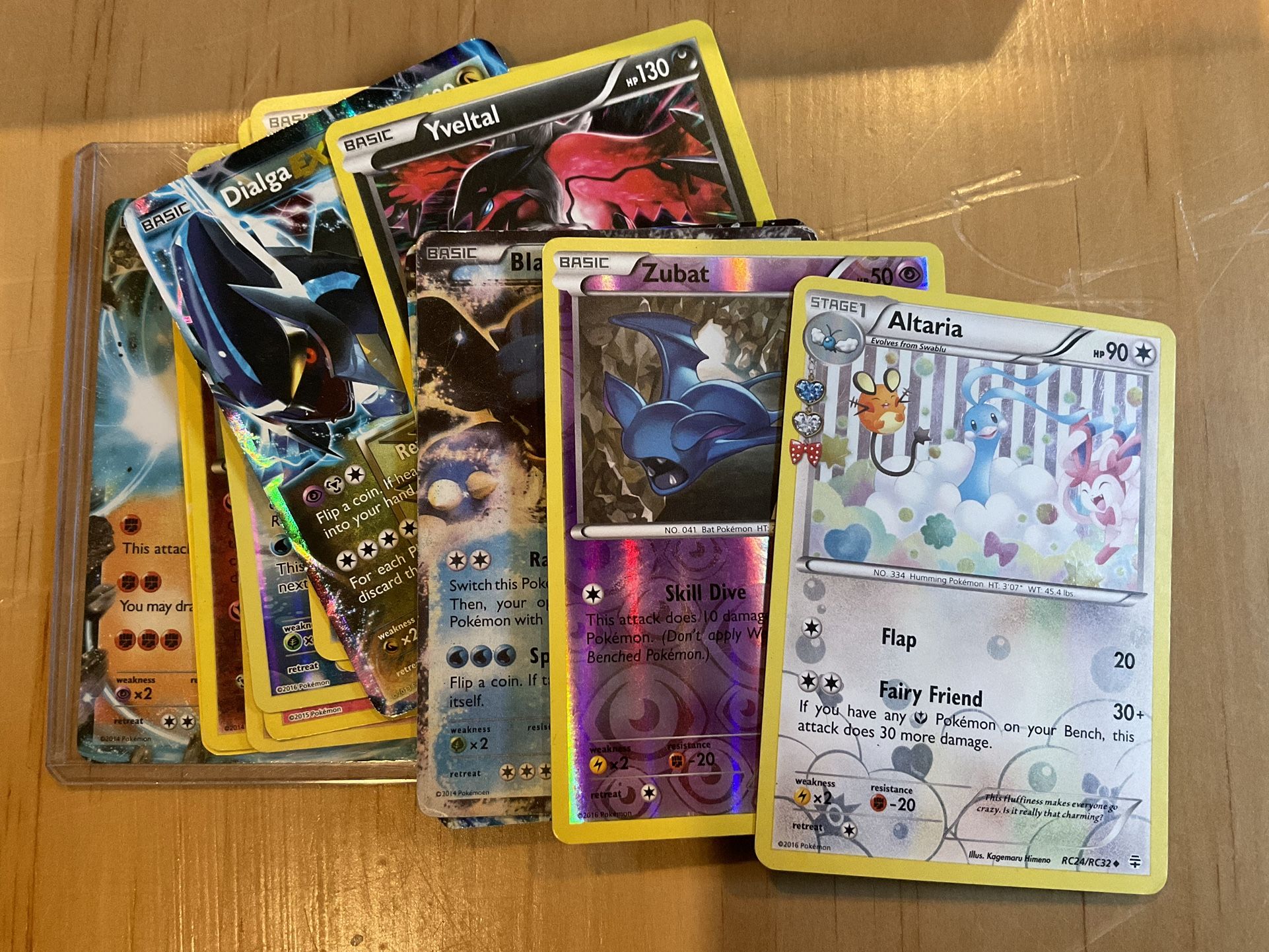 Collectables 15 Pokemon Cards Holos 