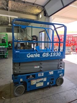 Genie 1930 scissor lift