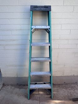 Werner 6 ft Fiberglass Step Ladder