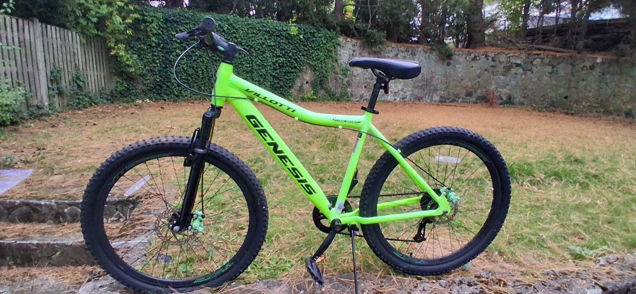 Genesis Vilotti Moutain Bike 27 Inch Rims$130
