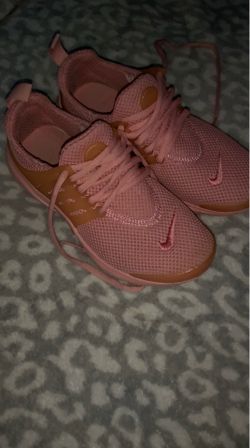 Nike Running Shoes – Comfortable & Great Condition