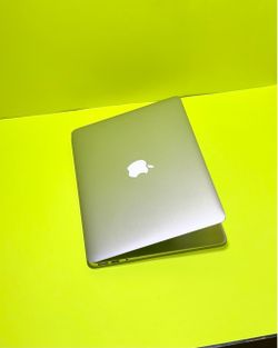 Apple MacBook Air 13” i5/8GB/256GB SSD $180
