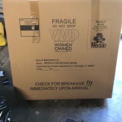 Modelo Cervesa Neon Sign