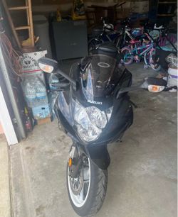 Suzuki GSX-R, black, 600cc