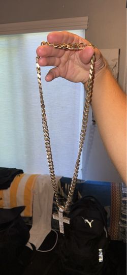 G by Guess men’s cross chain