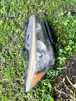 OEM Right Side Headlight-2014 INFINITI Q50