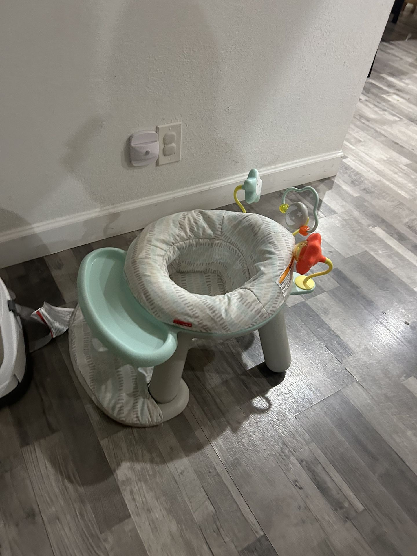 Baby Chair Portable - Great Condition