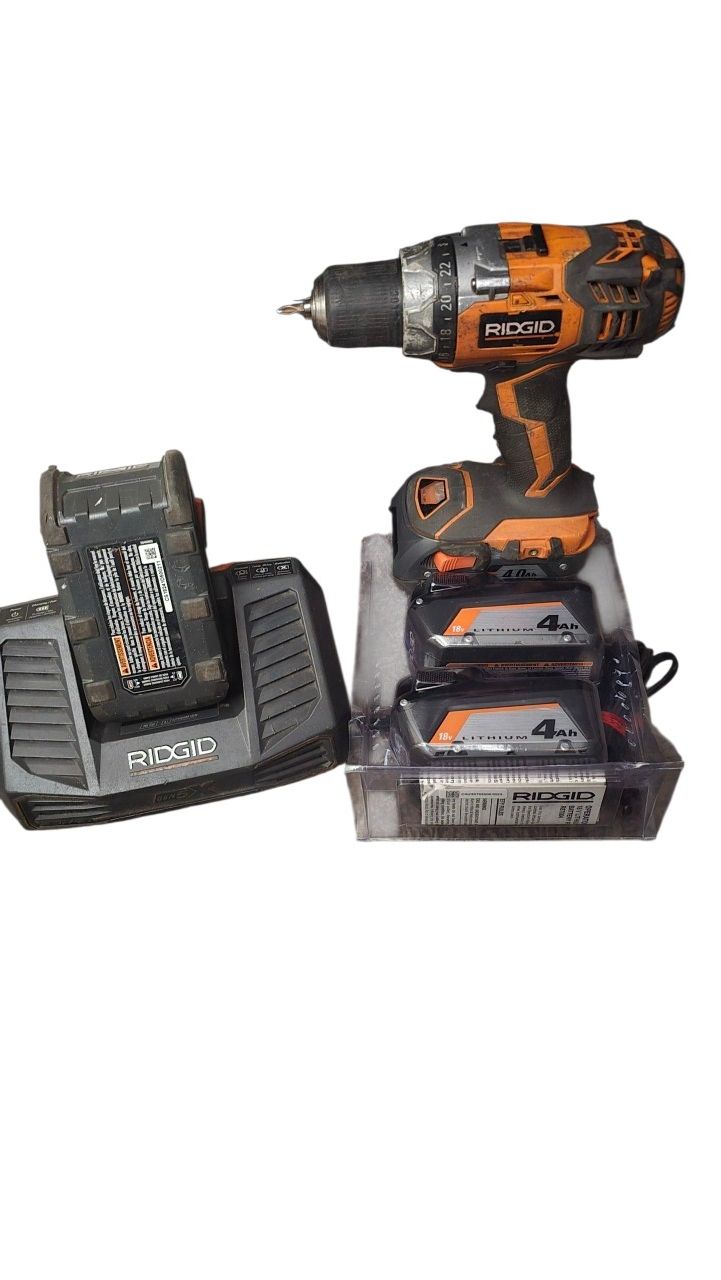 Ridgid 18V Drill/Driver Kit – 4×4.0 Ah Hyper Lithium Batteries + Standard Charger