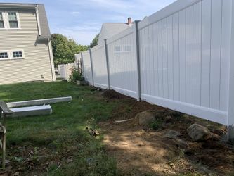Vinyl Fence & Aluminum Fence