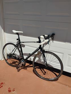 Giant Defy road bike