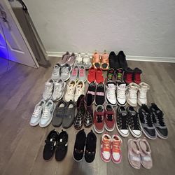 Bundle of 24 shoes