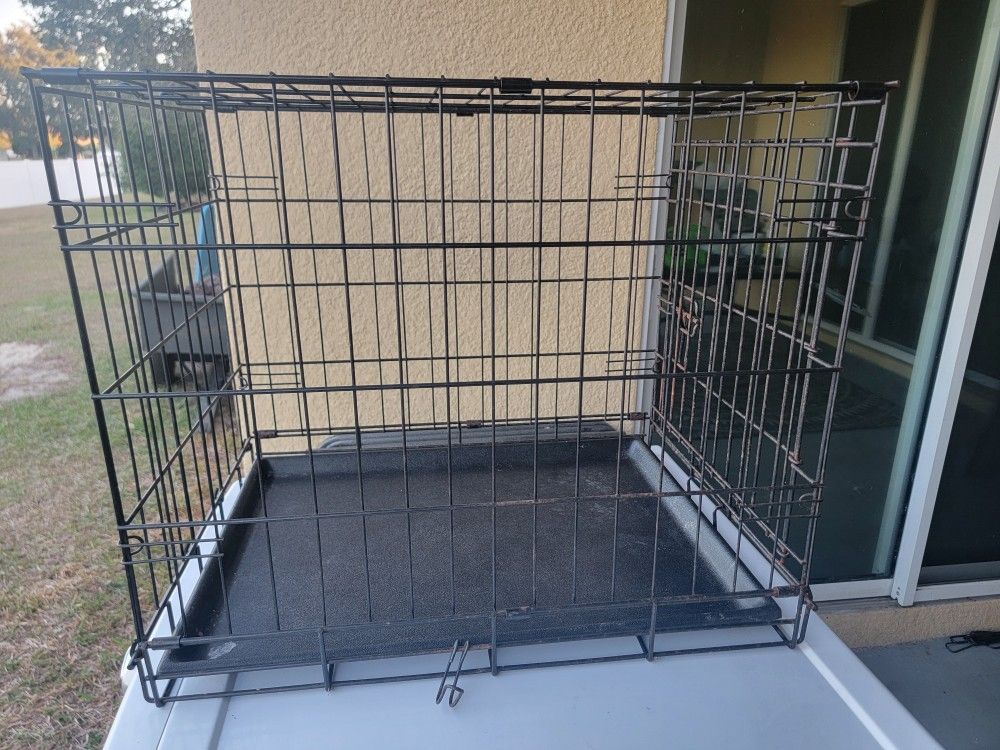 Foldable Crate With Pan