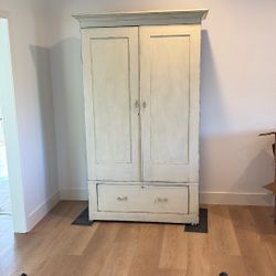 Wonderful Antique Cabinet 