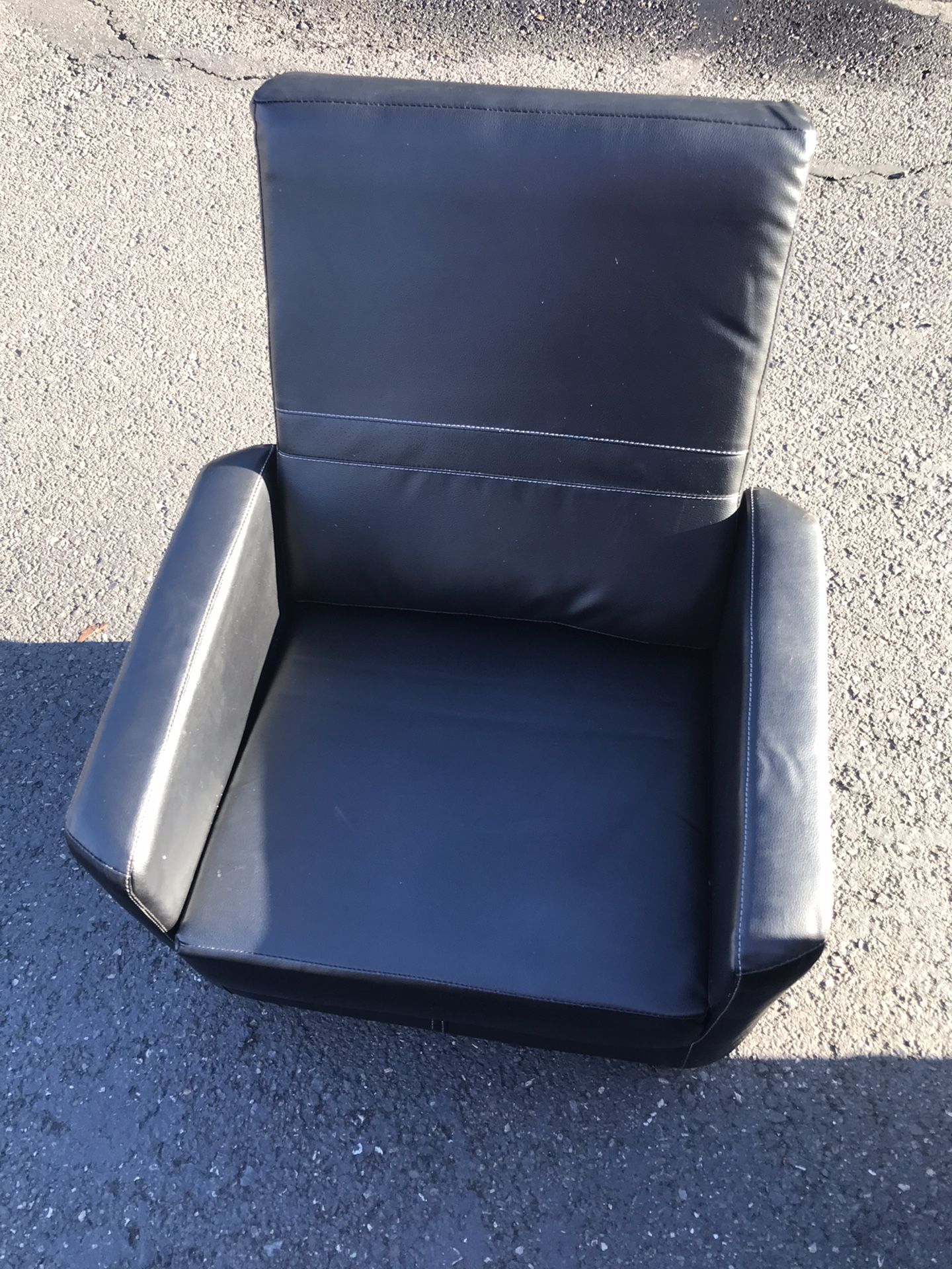 Small Leather Caught With Storage Compartment