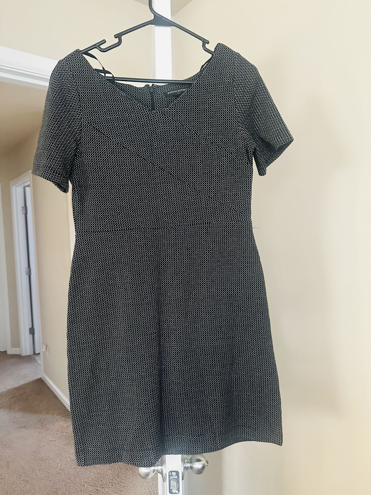 Banana Republic Dress – Size 6