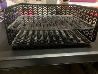 Desktop letter tray