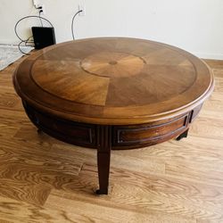 Solid Wood Round Table 