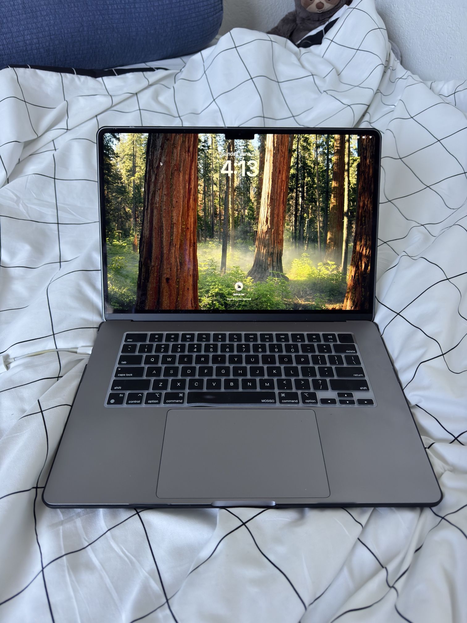 Apple MacBook Air 15 inch M2 Chip