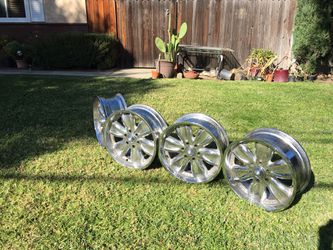 20 in Chrome Rims- Wheels $1.00