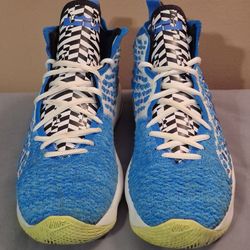 Nike LeBron 17 "Sprite" (Big Kids) - Sz 7y