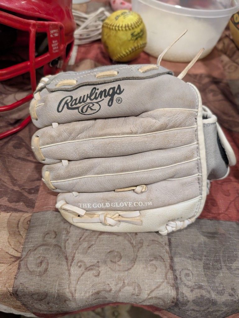 Rawlings Softball Glove