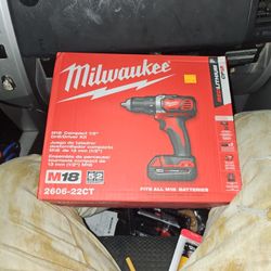 Milwaukee 1/2 "  Drill 