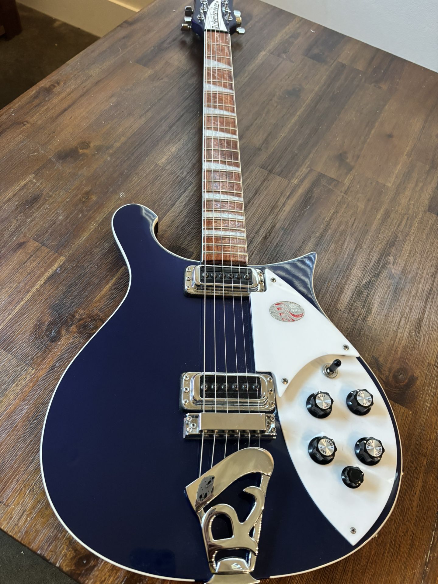 Rickenbacker 620 Electric Guitar Like New